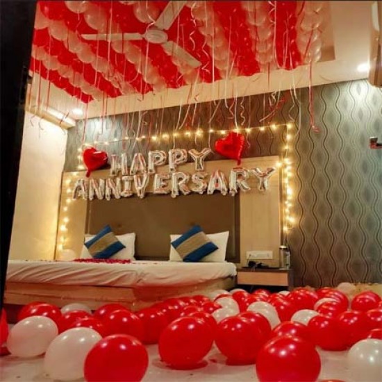 Beautiful Romantic Bedroom Balloon Décor.