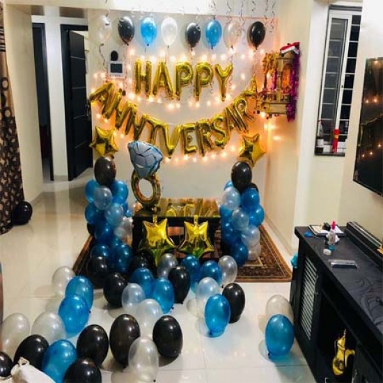 Elegant Blue Black Golden Décor