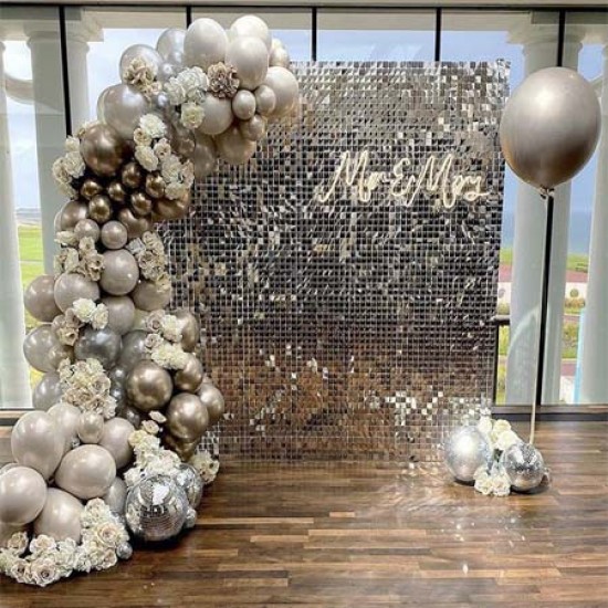 Elegant Silver Balloon Décor