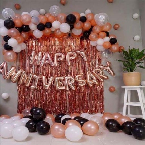 Stylish Golden Black Décor