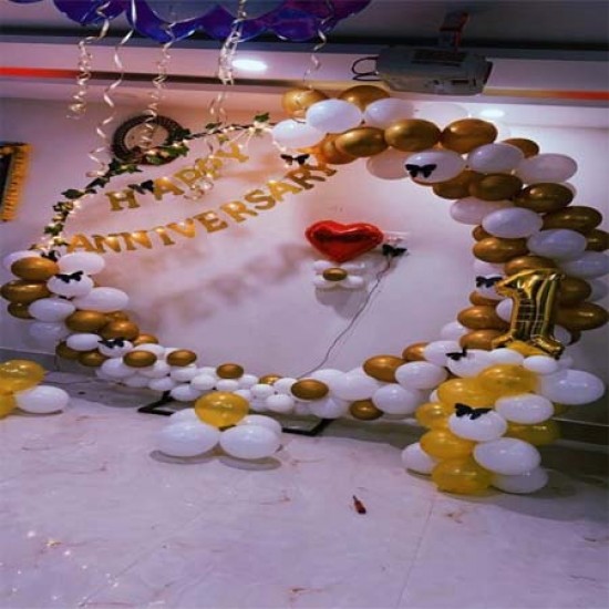 Stylish Golden White Décor